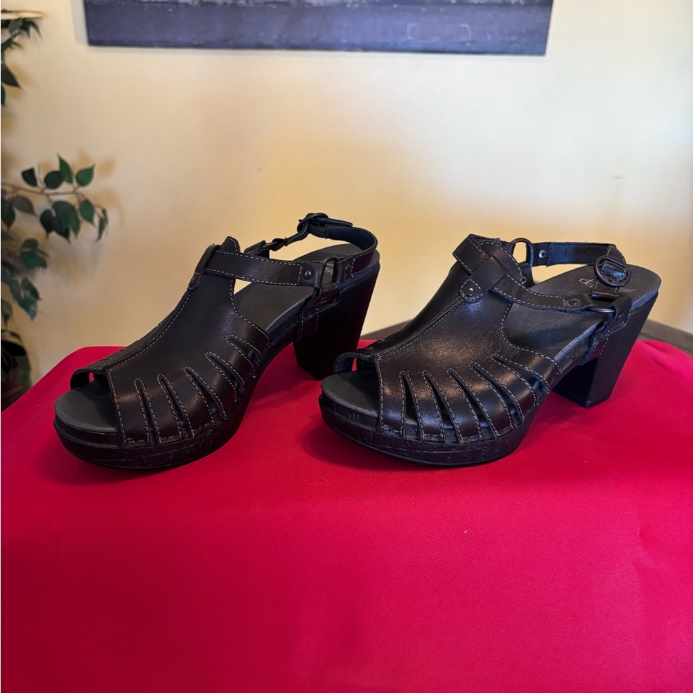 Dansko Randa Peep-Toe Block Heel Sandals Sz 39